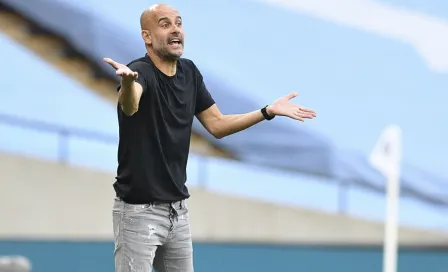 VIDEO: Pep Guardiola habló solo durante partido del City y se hace viral