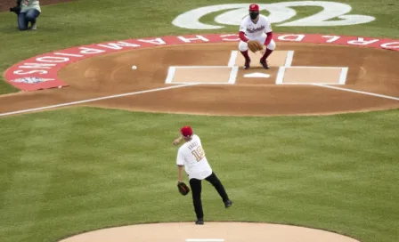 Video: Dr. Anthony Fauci realizó terrible lanzamiento en el Opening Day de la MLB