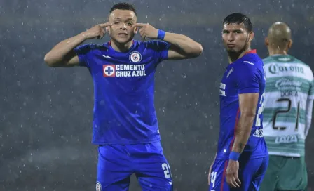 Cruz Azul: Derrotó a Santos en un partido donde el arbitraje fue protagonista