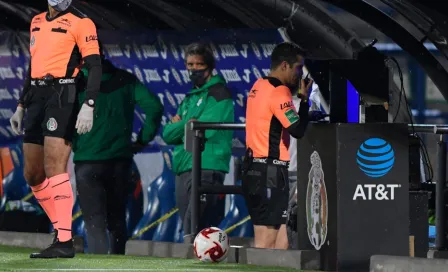 Cruz Azul vs Santos: VAR se quedó sin señal previo a la expulsión de Hugo Rodríguez