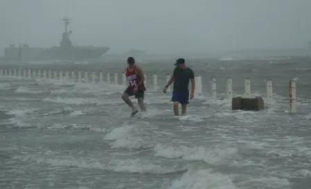 Video: Huracán 'Hanna' derribó parte del muro fronterizo de Trump en Texas