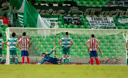 Santos: Guillermo Almada destacó la gran labor de Carlos Acevedo contra Chivas