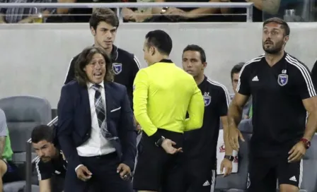 Matias Almeyda sobre los micros en cancha: 'Lo considero una falta de respeto a mi vestuario'