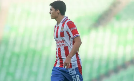 Chivas: Chevy Martínez debutó con el Rebaño en Primera División ante Santos