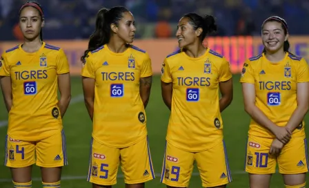 Video: Jugadoras de Tigres Femenil quedaron atoradas en un elevador 