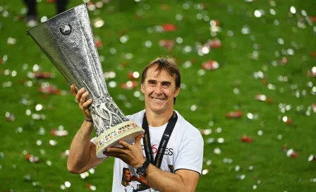 Lopetegui: 'Título de Europa League va por los sevillistas que ayudaron desde casa y el cielo'