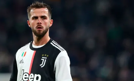 Barcelona: Miralem Pjanic dio positivo a coronavirus