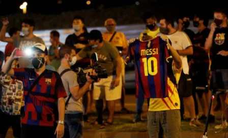 Barcelona: Aficionados se reunieron en el Camp Nou para pedir la dimisión de Bartomeu