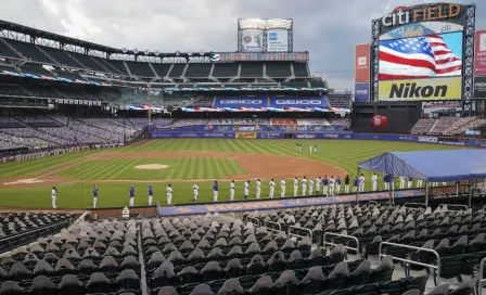 MLB: Marlins y Mets, tras una pausa en silencio, se retiraron del terreno de juego