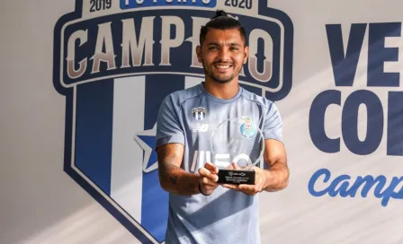 Tecatito Corona tras recibir MVP: 'Me siento muy contento de lo que logré'