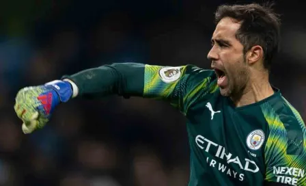 Claudio Bravo: Betis confirmó el fichaje del experimentado portero chileno