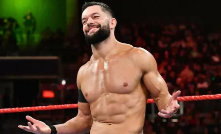 Video: Finn Bálor quiso hablar español y falló en el intento