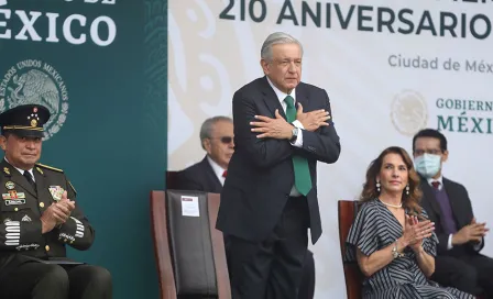 AMLO entregó medallas 'Miguel Hidalgo' en reconocimiento a los profesionales de la salud 