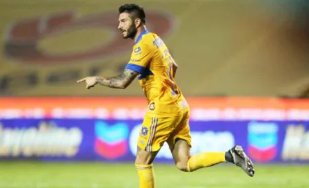 Gignac se relaja con su familia previo a Clásico Regio