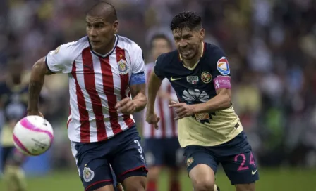 Salcido sobre polémica de Oribe Peralta: 'Todos los jugadores lo hacen en el túnel'