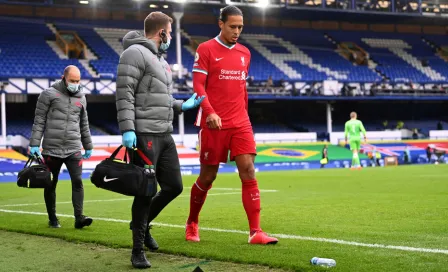 Liverpool: Van Dijk salió lesionado ante el Everton a días de la Champions