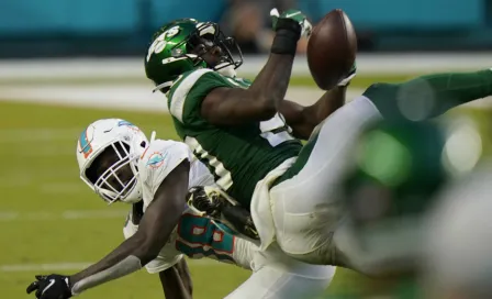 VIDEO: Jugador de Jets realizó intercepción con el trasero en juego ante Dolphins