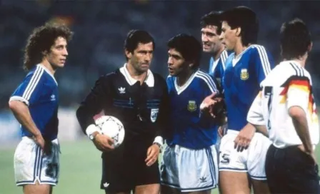 Diego Maradona: Codesal aseguró que jugada de Italia 90 'fue penalti aquí y en la luna'