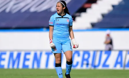 Liga MX Femenil: Portera de Toluca salió entre lágrimas tras lesión en el hombro