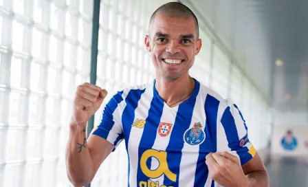 Porto: Pepe renovó con los Dragones hasta 2023 