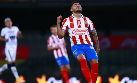 Chivas: Alexis Vega sufrió esguince en el tobillo que lo dejará fuera de la Liguilla