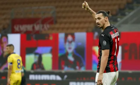 Zlatan Ibrahimovic: Salió lesionado tras doblete en victoria del Milan ante Napoli