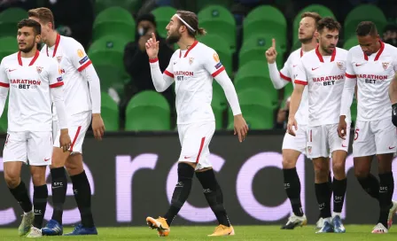 Maradona: Sevilla guardó minuto de silencio en el entrenamiento por El Pelusa 