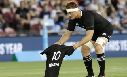 Maradona: All Blacks realizaron emotivo Haka en memoria del Pelusa