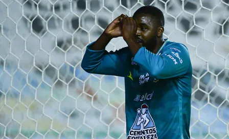 León vs Chivas: Joel Campbell llegó hasta las lágrimas en entrevista al final del partido