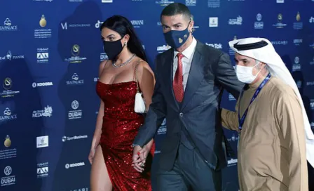 Georgina Rodríguez lució espectacular vestido rojo en gala de los Globe Soccer Awards