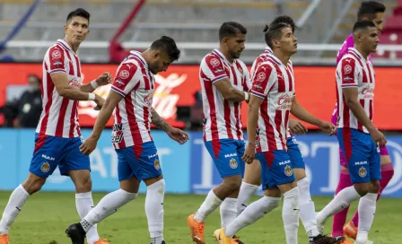 Chivas: ¿Cómo jugará vs Puebla ante las sensibles bajas en la delantera?