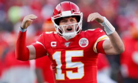 Patrick Mahomes: El quarterback de Chiefs regaló auto de lujo a su pareja 