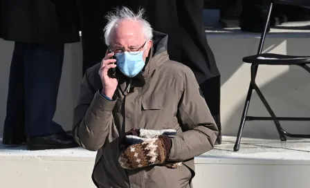 Bernie Sanders: Memes y guantes del senador venden 1,8 millones de dólares en pocos días