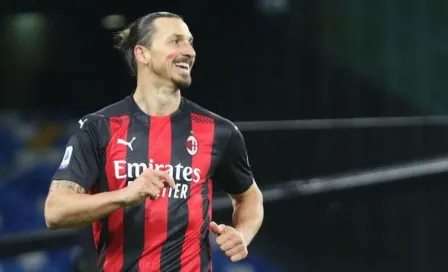 Video: Zlatan Ibrahimovic presumió golazo estilo 'ninja' en entrenamiento