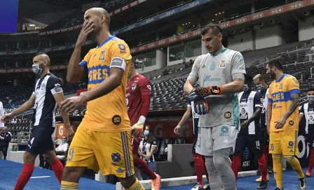 Tigres: Nahuel y Pizarro posaron con la bandera de México previo al Mundial de Clubes