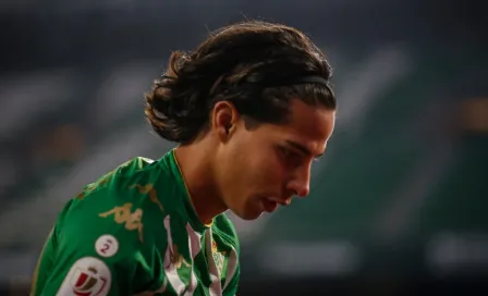 Diego Lainez regresó a la convocatoria del Betis tras superar el Covid-19