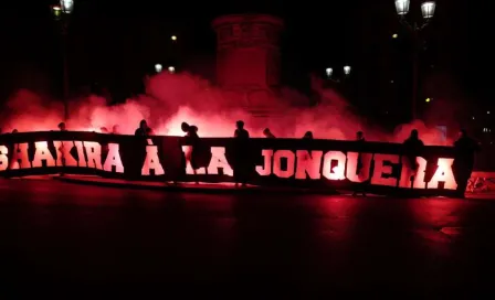 Afición del PSG insultó a Shakira con pancarta misógina