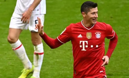 Bundesliga: Bayern Munich goleó al Stuttgart con triplete 'perfecto' de Lewandowski