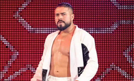 Andrade aún no define su futuro dentro de la lucha libre