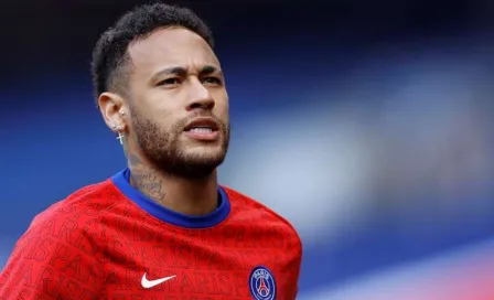 Neymar jugó póker tras ser expulsado en partido vs Lille 