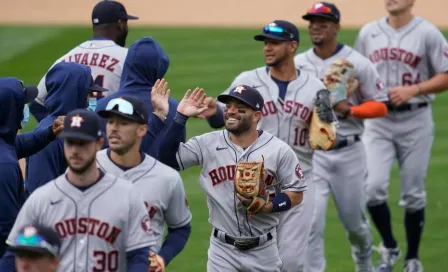 MLB: Aficionados de Angels arrojaron botes de basura a jugadores de Astros