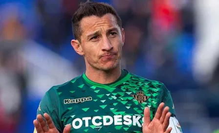 Andrés Guardado: Quedó descartado para enfrentar al Atlético de Madrid