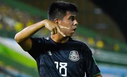 Selección Mexicana: Jona dos Santos desea que Efraín Álvarez se quede con el Tri