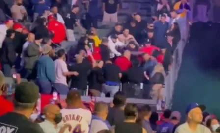 Andy Ruiz vs Chris Arreola: Se desató la bronca entre aficionados en plena pelea