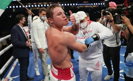 Canelo Álvarez: Papá de Saunders insinuó que el mexicano se dopa con 'carnes muy jugosas'