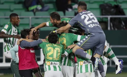 Lainez y Guardado: Betis venció al Granada y se afianza en puestos europeos