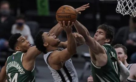 NBA: Spurs estableció récord de franquicia de puntos en victoria sobre los Bucks