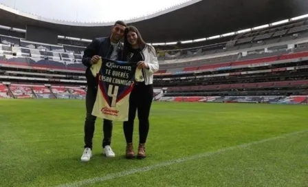 América: Sebastián Cáceres le pidió matrimonio a su pareja en el Estadio Azteca