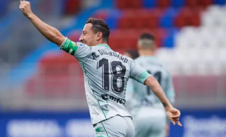 Andrés Guardado anotó gol con el Real Betis a pase de Diego Lainez ante el Eibar