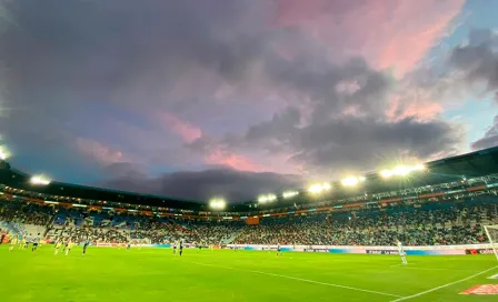 Pachuca vs América: Partido se detuvo unos minutos por falla en iluminación